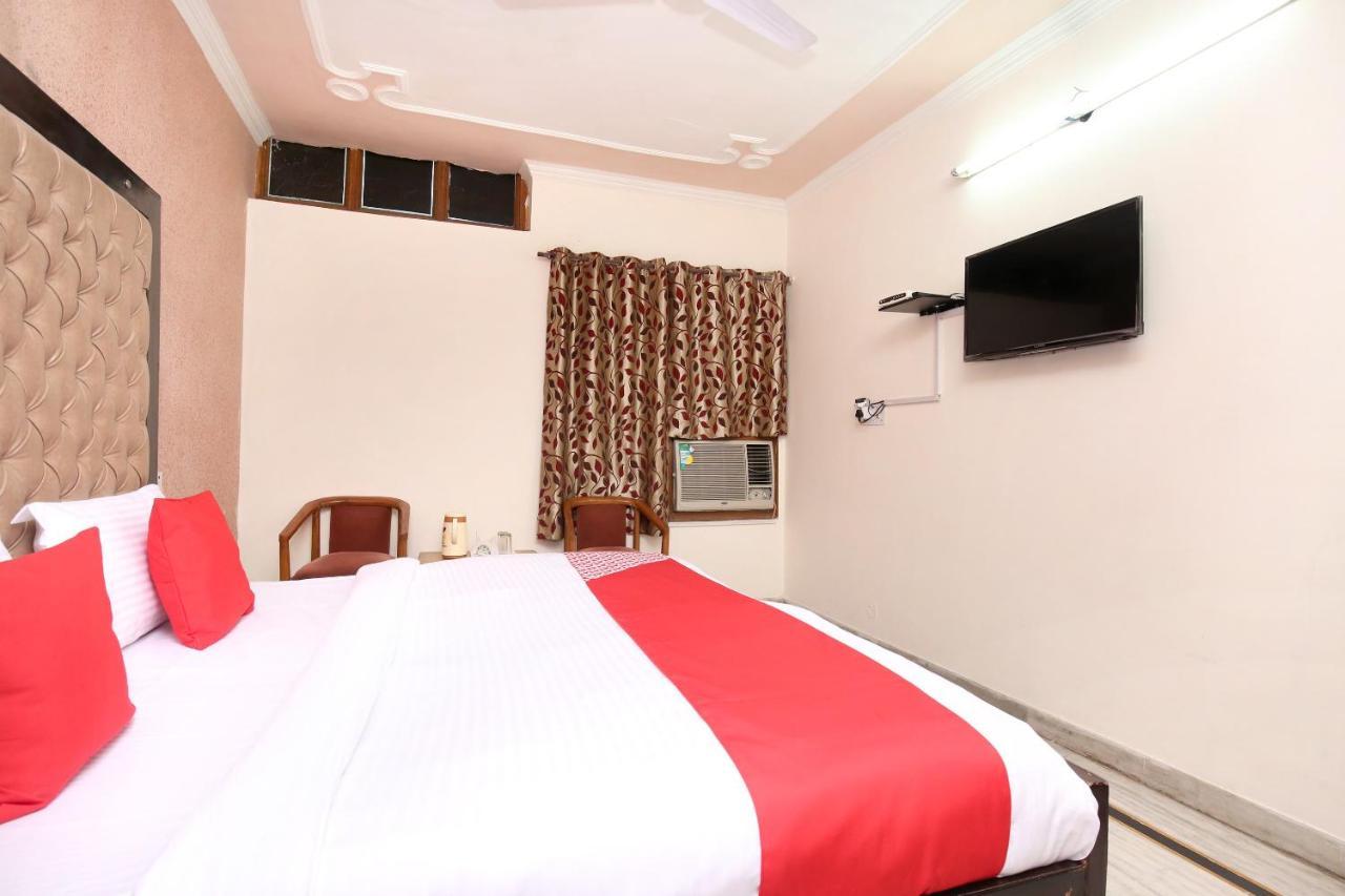 Oyo 5637 Hotel Majestic Chandigarh Ngoại thất bức ảnh